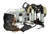 Lot 171 - A ROYAL NAVY S.D.D.E. DIVING SET,...