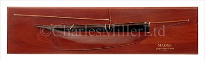 Lot 260 - A WELL-PRESENTED 1:24 SCALE HALF-BLOCK MODEL...
