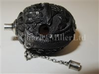 Lot 71 - AN EARLY 19TH CENTURY MINIATURE SAILORWORK CARVED NUT