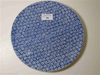 Lot 19 - BRITISH INDIA STEAM NAVIGATION COMPANY: ‘BLUE FLOWER’ PATTERN PLATE, CIRCA 1955