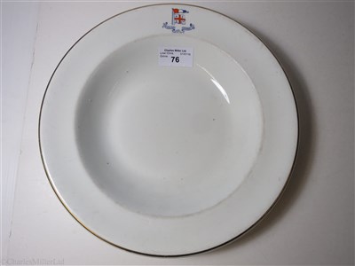 Lot 76 - NEW ZEALAND SHIPPING COMPANY LTD: A WHELDON WARE SOUP PLATE BY F. WINKLE & Co LTD, CIRCA 1914
