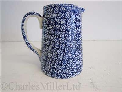 Lot 101 - UNION CASTLE LINE: A BLUE FLORAL PATTERN JUG, CIRCA 1910