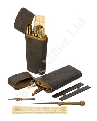 Lot 298 - Ø AN EARLY 19TH CENTURY POCKET DRAWING SET ETUI and another similar