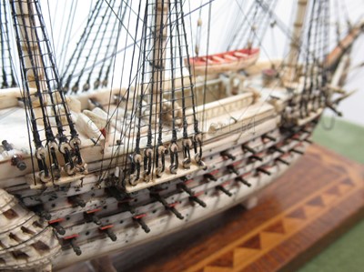 Lot 73 - A NAPOLEONIC FRENCH PRISONER-OF-WAR BONE MODEL FOR THE 74-GUN FRIGATE ILLUSTRIOUS, CIRCA 1810