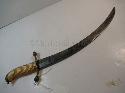 Lot 77 - Ø A LATE 18TH / EARLY 19TH CENTURY MIDSHIPMAN'S HANGER