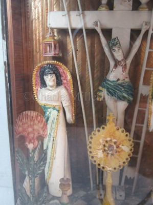 Lot 74 - AN EARLY 19TH CENTURY NAPOLEONIC PRISONER-OF-WAR POLYCHROME BONE CRUCIFIXION