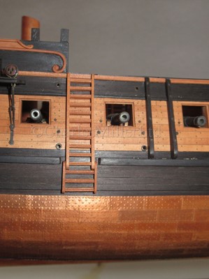 Lot 43 - A FINELY BUILT AND  CARVED 1:72 SCALE NAVY BOARD STYLE OF 44-GUN SWEDISH HEAVY FRIGATE VENUS [1783]