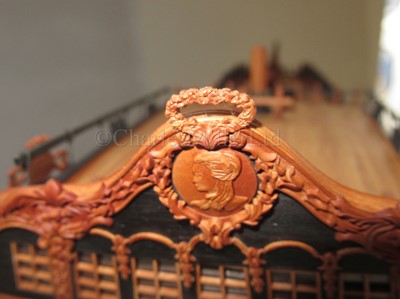 Lot 43 - A FINELY BUILT AND  CARVED 1:72 SCALE NAVY BOARD STYLE OF 44-GUN SWEDISH HEAVY FRIGATE VENUS [1783]