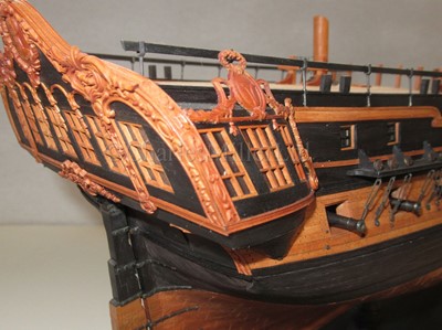 Lot 43 - A FINELY BUILT AND  CARVED 1:72 SCALE NAVY BOARD STYLE OF 44-GUN SWEDISH HEAVY FRIGATE VENUS [1783]