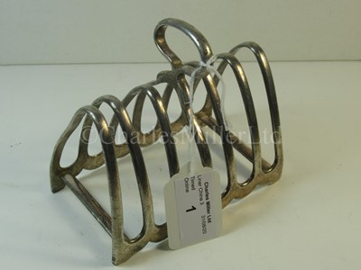 Lot 1 - An Aberdeen & Commonwealth Line toast rack