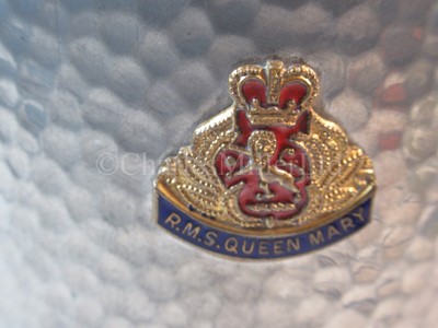 Lot 46 - A Cunard souvenir pewter tankard, from R.M.S. 'Queen Mary'