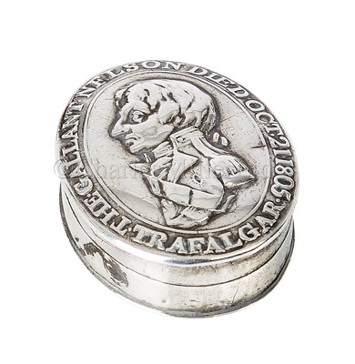 Lot 148 - A NELSON COMMEMORATIVE PILL BOX, 1805