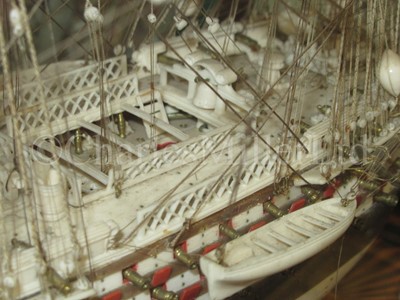 Lot 194 - A FINE FRENCH NAPOLEONIC PRISONER-OF-WAR BONE MODEL FOR H.M.S. CALEDONIA