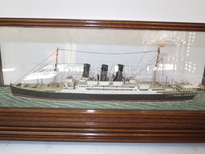 Lot 148 - A WELL-PRESENTED CONTEMPORARY WATERLINE MODEL FOR THE R.M.S. TRANSYLVANIA (1925)