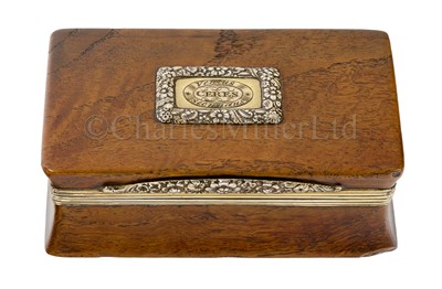 Lot 219 - A GEORGE III SILVER GILT MOUNTED SHIP’S TIMBER OAK SNUFF BOX
