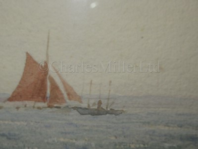 Lot 38 - HERBERT WALTER OAKE (BRITISH, 1888-1938) : ‘Susanne’ racing off Cowes
