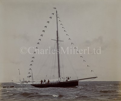 Lot 62 - A COLLECTION OF PHOTOGRAPHS