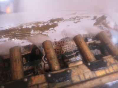 Lot 79 - A COMMEMORATIVE SHIP IN BOTTLE MODEL OF R.M.S. LUSITANIA MADE BY A SURVIVOR, 1915