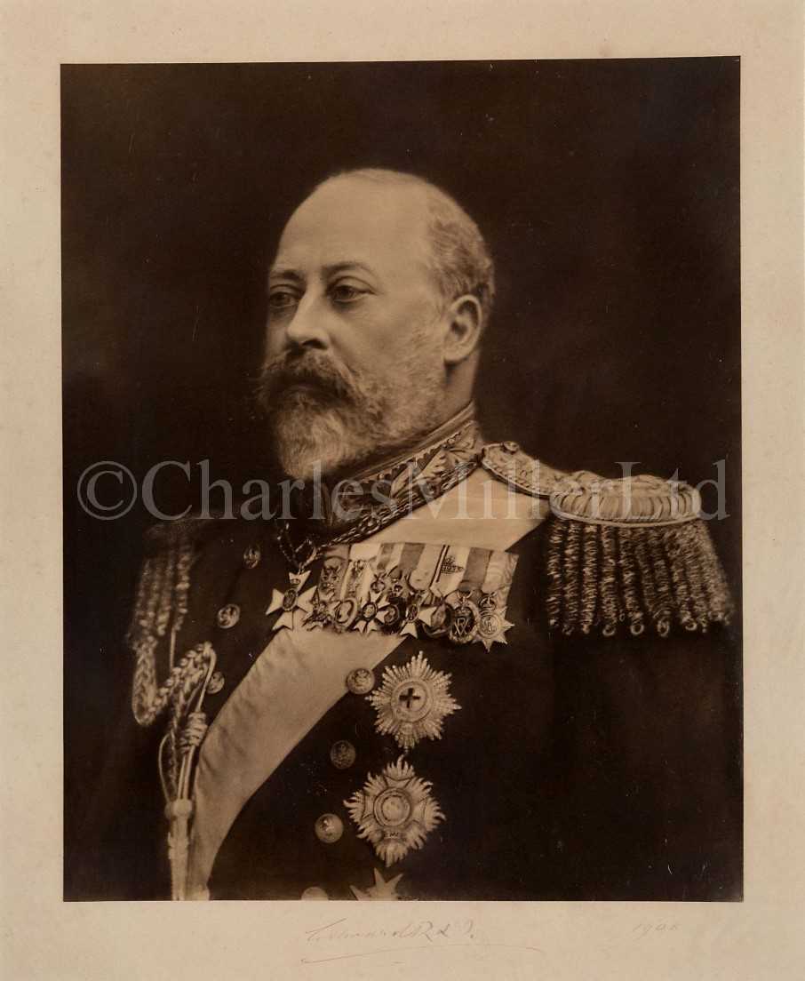 Lot 57 - ROYAL PRESENTATION PORTRAIT OF KING EDWARD VII
