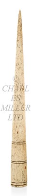 Lot 42 - Ø A 19TH CENTURY WHALEBONE FID