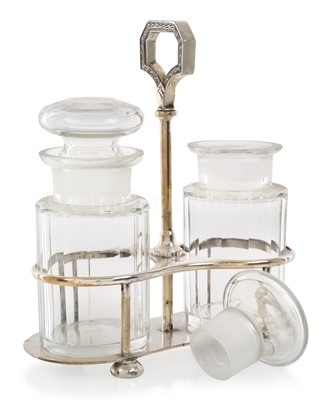 Lot 124 - A UNION CASTLE LINE PICKLE JAR STAND, CIRCA 1930