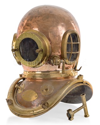 Lot 263 - A SIX-BOLT ADMIRALTY-PATTERN COPPER AND BRASS DIVING HELMET BY SIEBE GORMAN & CO LTD LONDON
