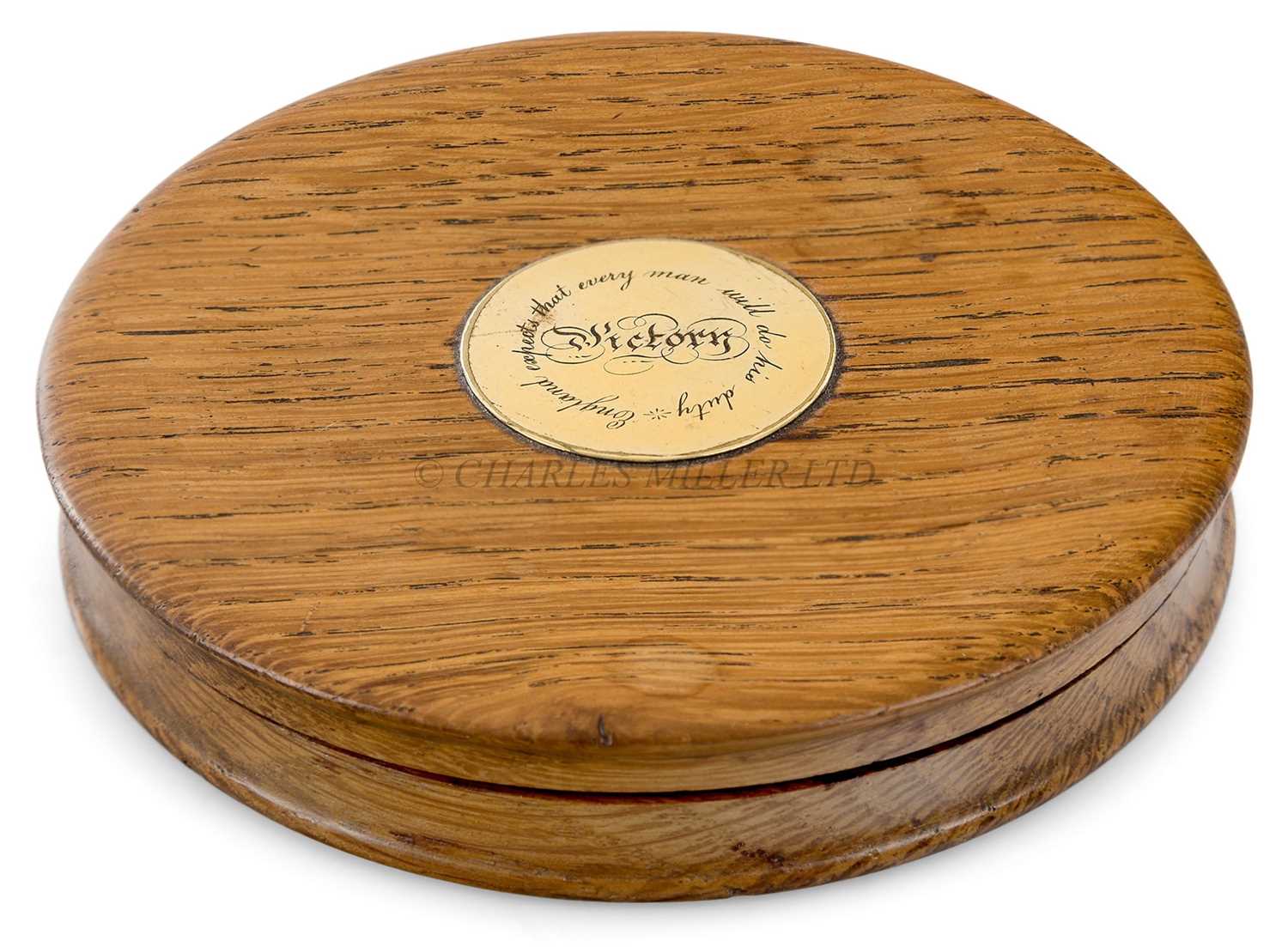 Lot 138 - A 'VICTORY OAK' SNUFF BOX, CIRCA 1820
