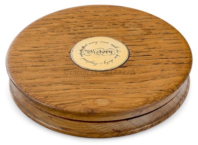 Lot 194 - A 'VICTORY OAK' SNUFF BOX, CIRCA 1820