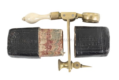 Lot 248 - Ø A SIMPLE POCKET BOTANICAL MICROSCOPE