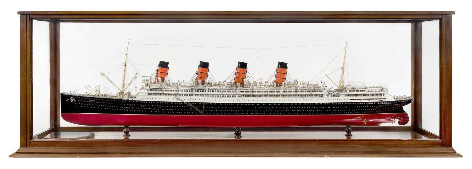 Lot 73 - A FINE BUILDER'S MODEL FOR THE R.M.S. 'AQUITANIA', CONSTRUCTED BY JOHN BROWN & CO., CLYDEBANK FOR CUNARD, 1914