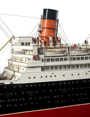 Lot 73 - A FINE BUILDER'S MODEL FOR THE R.M.S. 'AQUITANIA', CONSTRUCTED BY JOHN BROWN & CO., CLYDEBANK FOR CUNARD, 1914