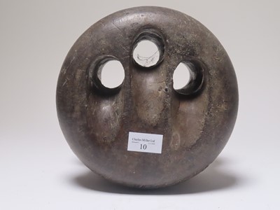 Lot 10 - A LIGNUM VITAE DEADEYE, PROBABLY 18TH CENTURY