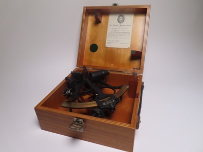 Lot 5 - A THREE CIRCLE MICROMETER SEXTANT BY HEATH NAVIGATION LTD, LONDON, 1972