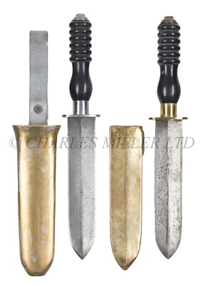 Lot 225 - A PAIR OF 20TH CENTURY DIVER'S KNIVES, PROBABLY BY SIEBE GORMAN & CO. LTD