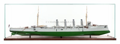 Lot 233 - A FINELY DETAILED AND WELL-PRESENTED 1:64 SCALE BUILDER'S STYLE MODEL FOR THE 'DEVONSHIRE'-CLASS ARMOURED CRUISER H.M.S. HAMPSHIRE [1903]