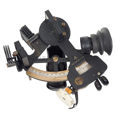 Lot 292 - A 3¼IN. RADIUS FLYING BOAT MICROMETER SEXTANT, CIRCA 1940