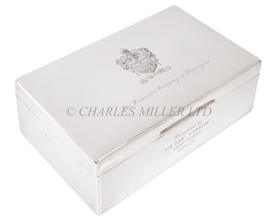 Lot 128 - A SILVER CIGAR BOX PRESENTED TO THE WORSHIPFUL COMPANY OF SHIPWRIGHTS