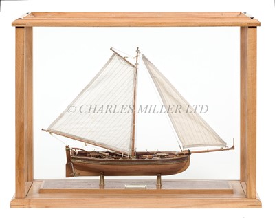 Lot 112 - A 1:48 SCALE SAILING AND PULLING LONGBOAT OF THE ROYAL NAVY, CIRCA 1800