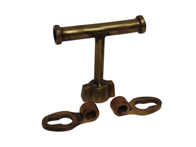 Lot 207 - A SIEBE GORMAN 'T' SPANNER, 20TH CENTURY