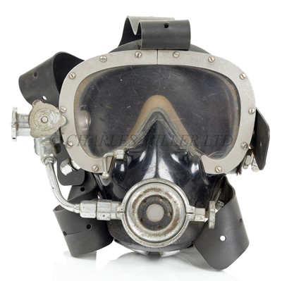 Lot 209 - A GENERAL AQUADYNE DM-6 DIVING MASK, CALIFORNIA, CIRCA 1975