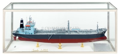 Lot 94 - A 1:200 SCALE BUILDER'S BOARDROOM MODEL OF THE MOTOR TANKER 'MOBIL ENDURANCE', 1982