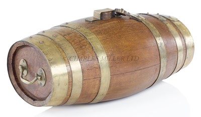 Lot 192 - A ROYAL NAVY SIX GALLON BARRICOE