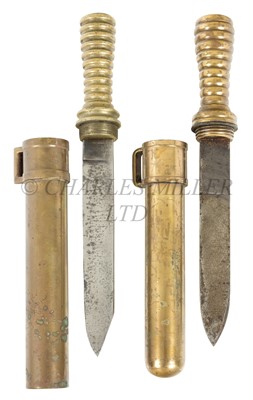 Lot 216 - TWO 20TH CENTURY DIVER'S KNIVES