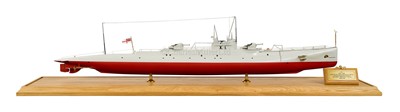 Lot 262 - A WELL-PRESENTED 1:85 SCALE MODEL OF THE EXPERIMENTAL CRUISER-COMMERCE RAIDER SUBMARINE H.M.S. X.1 [1923]