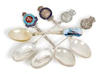 Lot 147 - FIVE SILVER COMMEMORATIVE CUNARD TEASPOONS
