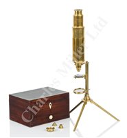 Lot 236 - Ø AN ENGLISH PORTABLE MONOCULAR MICROSCOPE, CIRCA 1790