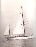 Lot 136 - A collection of loose photographs of Solent...