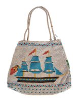 Lot 141 - A FINE BEAD WORK SWEETHEART PURSE, CIRCA...