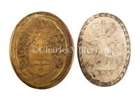 Lot 174 - A PRESSED HORN SNUFF BOX COMMEMORATING SIR...