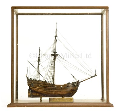 Lot 142 - AN ATTRACTIVE EARLY 20TH-CENTURY CARVED WOODEN...